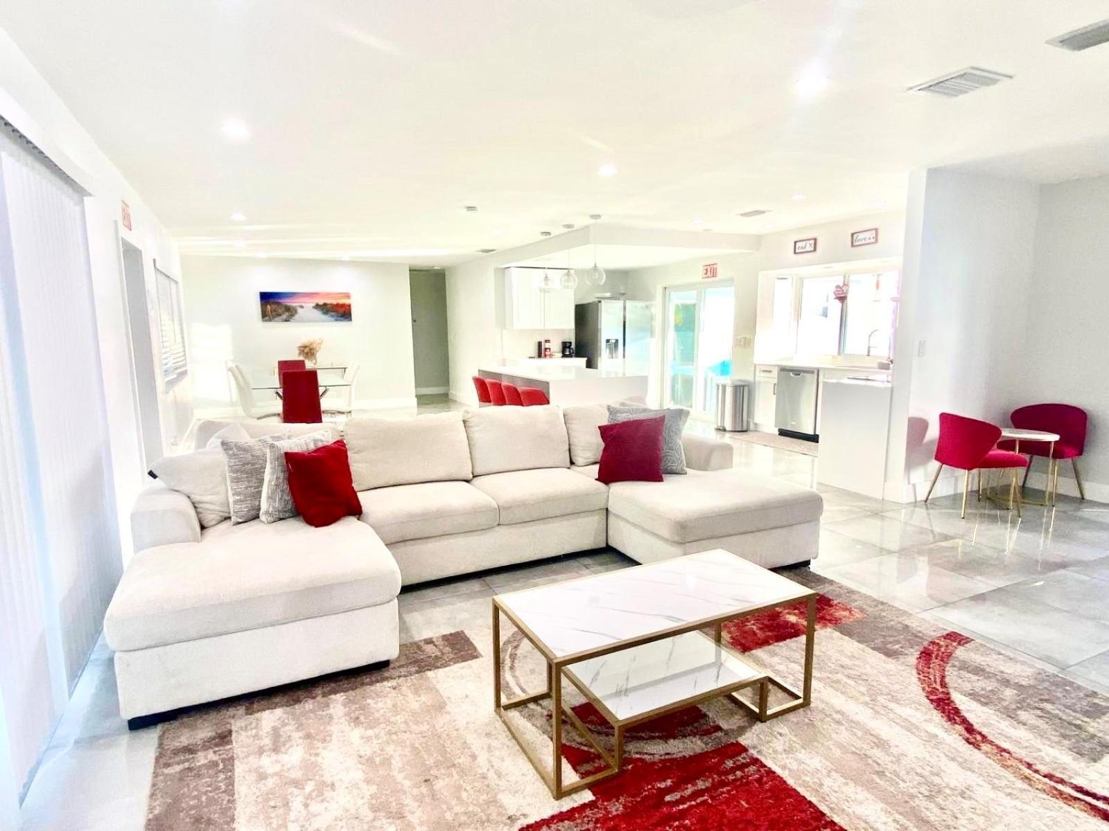 Luxurious & Modern Open Floor Plan Heated Pool Villa Hollywood Eksteriør billede
